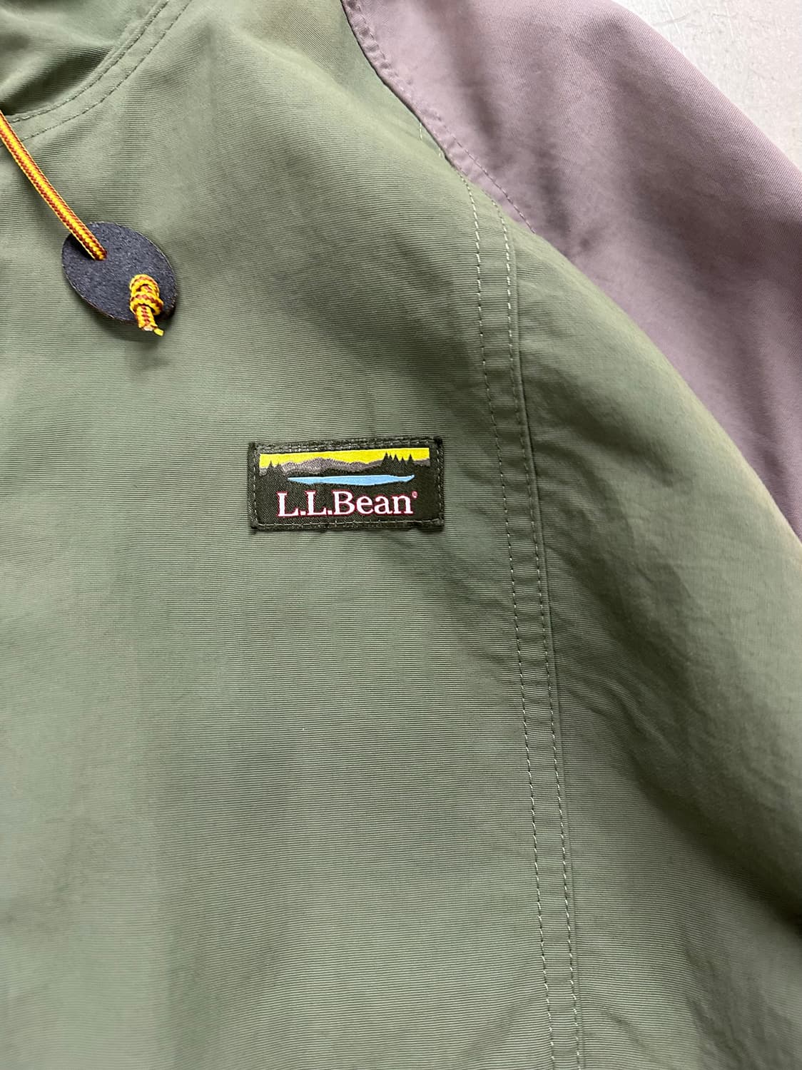 🔥엘엘빈 배색 후드 바람막이 자켓입니다🔥 상품이미지5