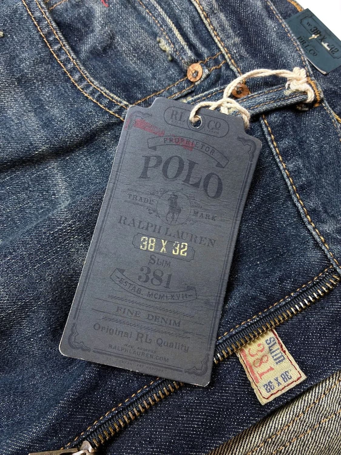 폴로 랄프로렌 가죽 패치드 페이딩 데님 팬츠 PN5404 상품이미지3