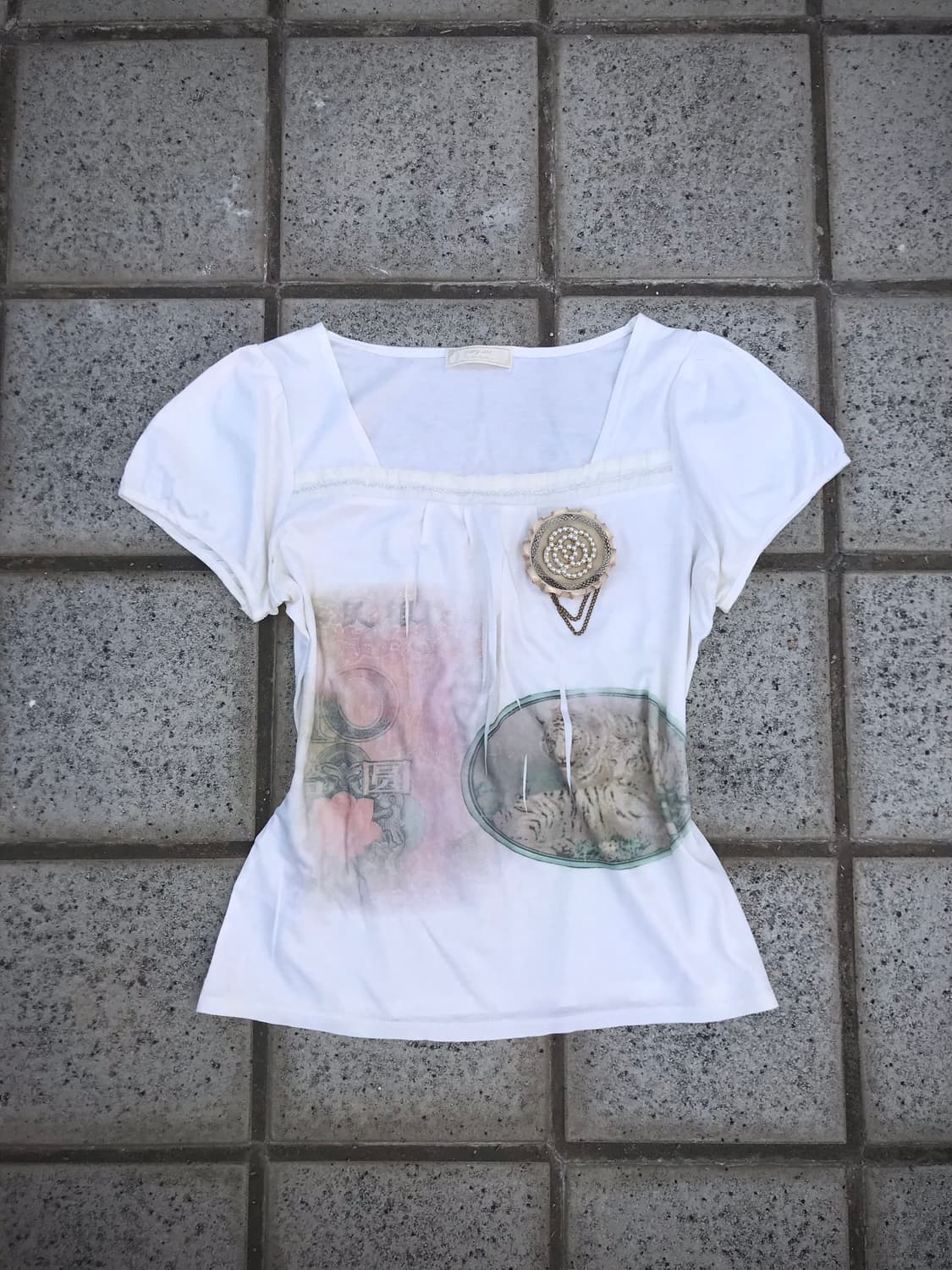 Pearl Brooch Tiger Tee 상품이미지4