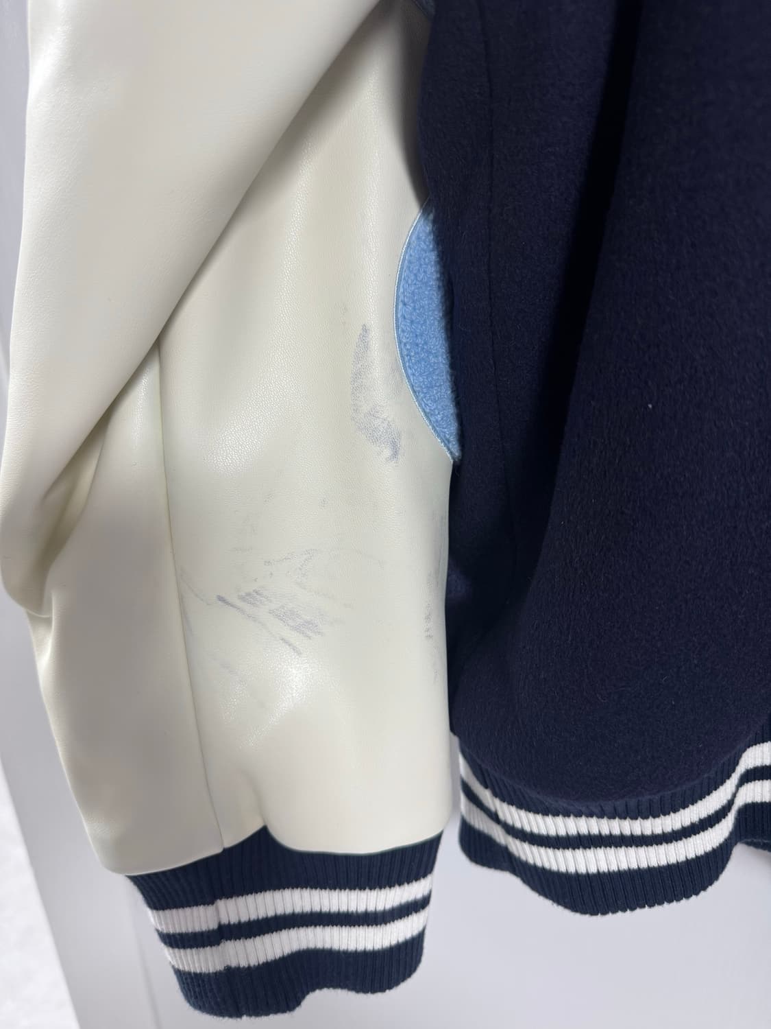 반디 더 핑크 래빗 바시티 자켓 상품이미지5