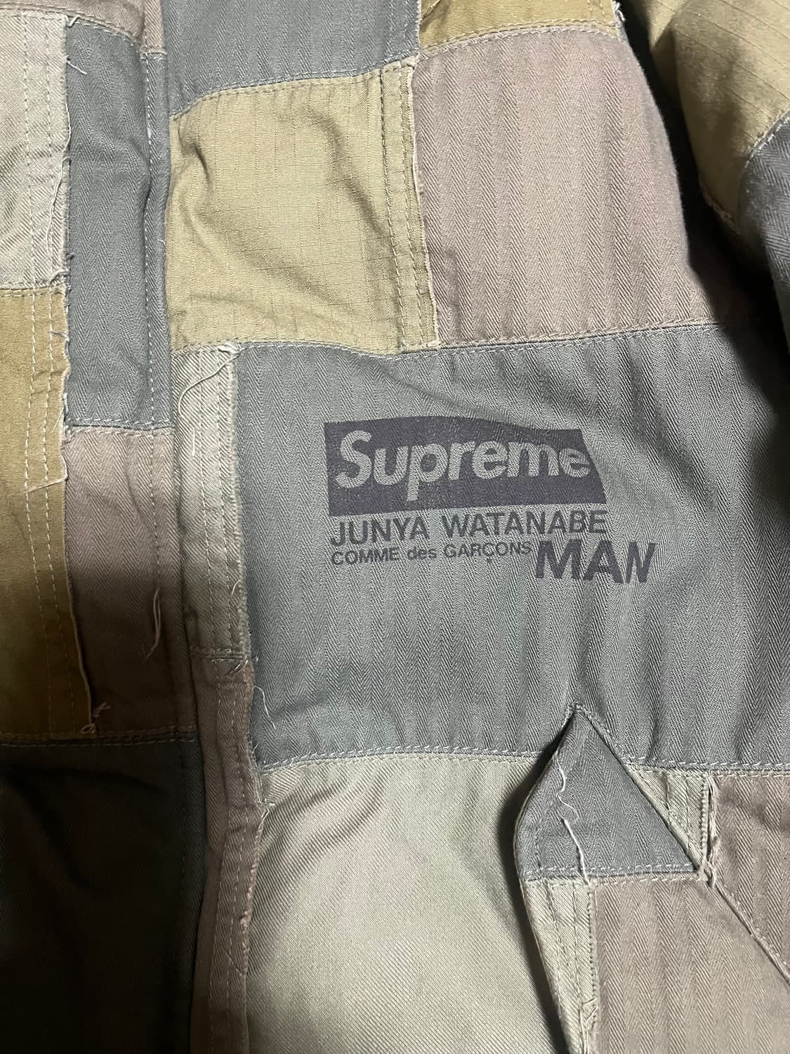 슈프림x꼼데 준야 패치워크 푸퍼자켓 올리브 L 상품이미지3