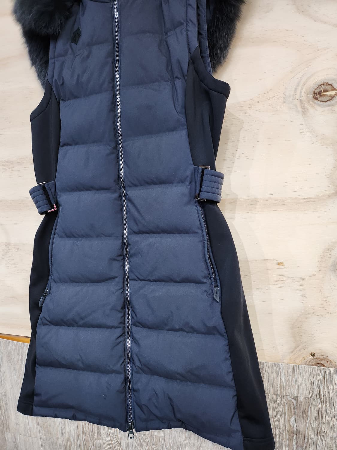 469) 데상트 구스다운 패딩 조끼 상품이미지3