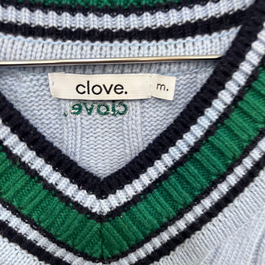 클로브 양모 배색 브이넥 꽈배니 니트 베스트 상품이미지3