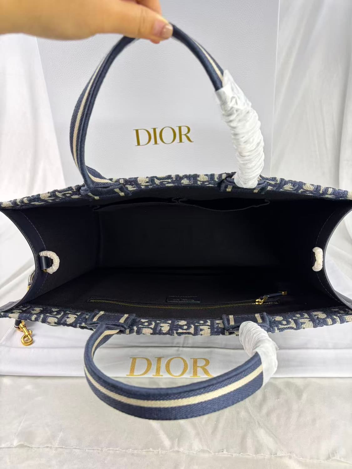 디올 오블리크 북 토트 레더 라지 백 상품이미지5