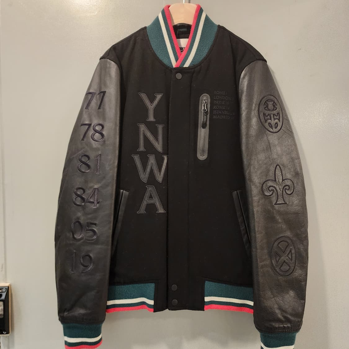 S 나이키 리버풀 레더 바시티 자켓 상품이미지2