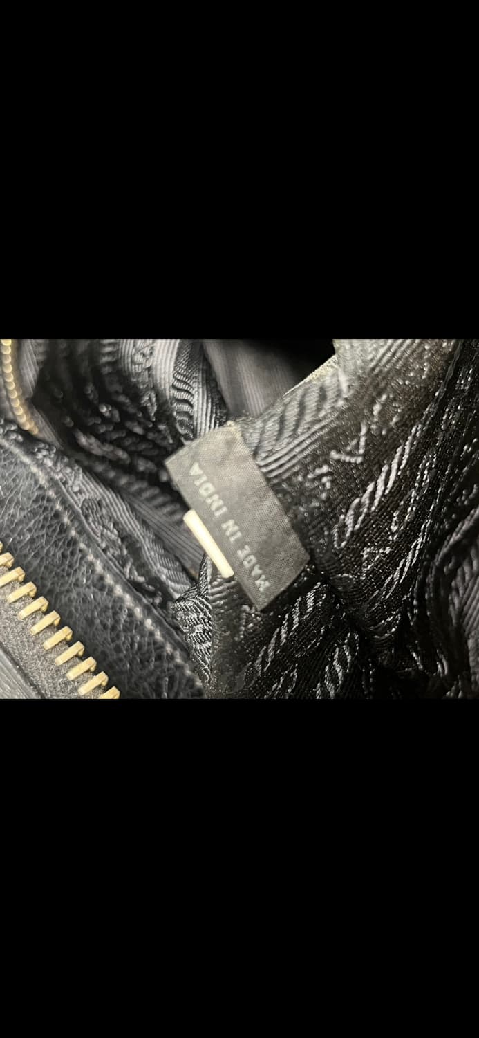 프라다 비텔로 샤인 레더 토트백 정품 상품이미지4