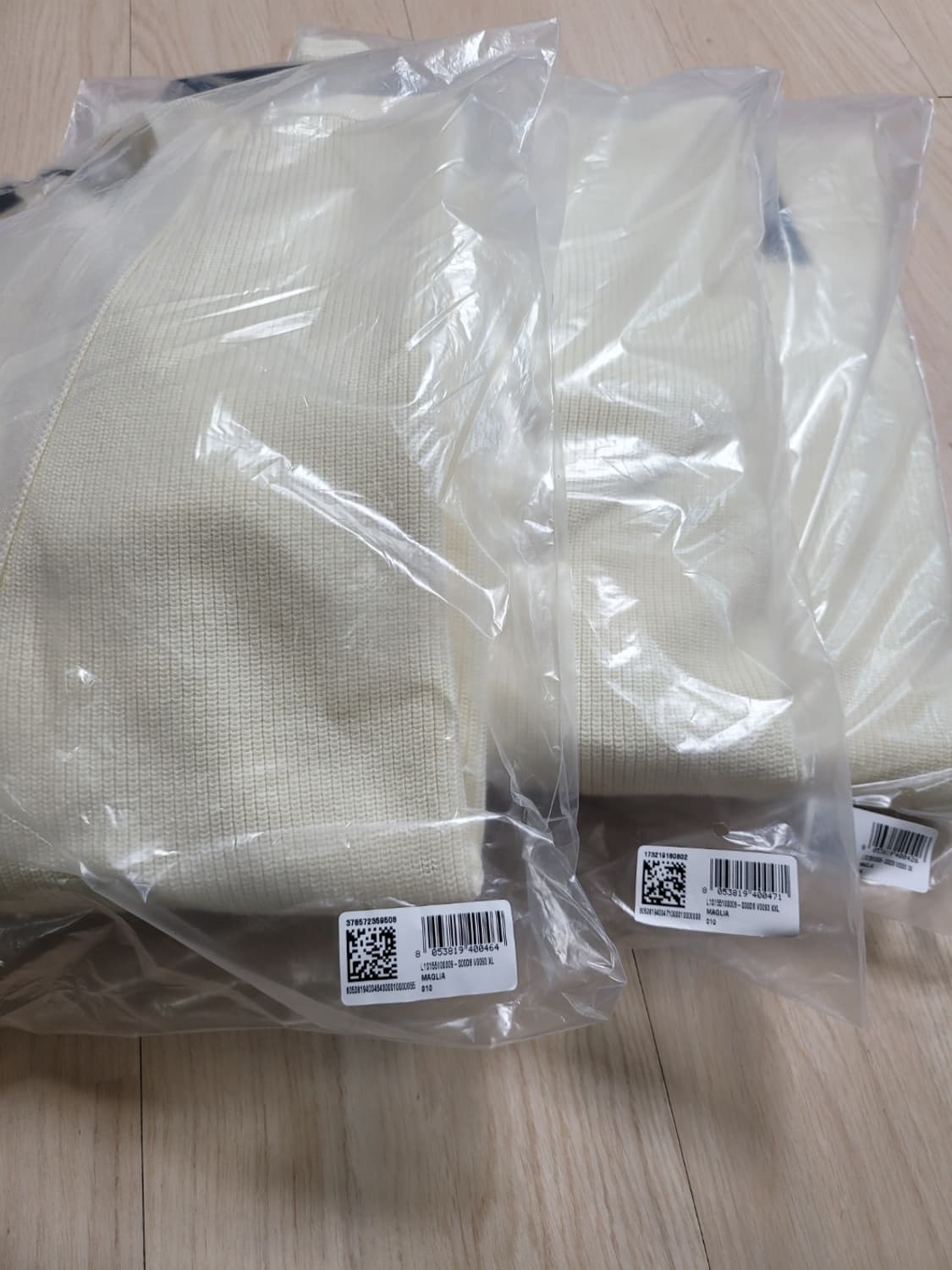 새상품 클래식의 진화, 26SS 스톤아일랜드 오가닉 코튼 가디건 아이보리 상품이미지6