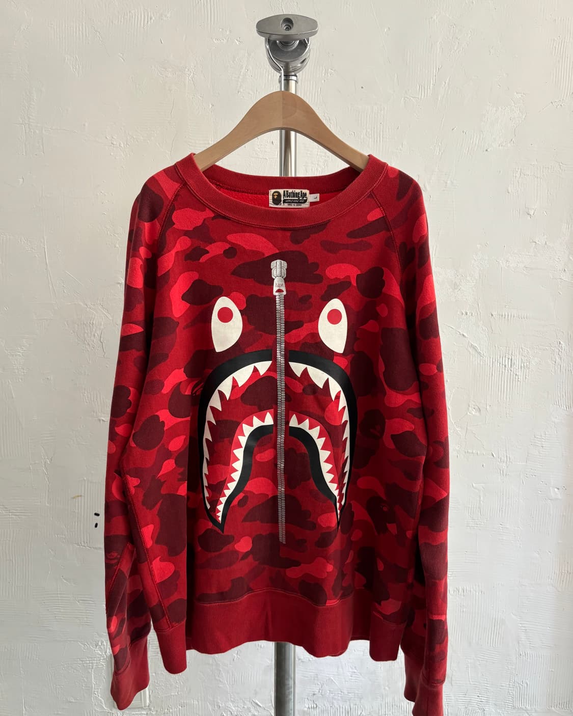 Bape 베이프 레드 카모 샤크 크루넥 맨투맨 상품이미지4