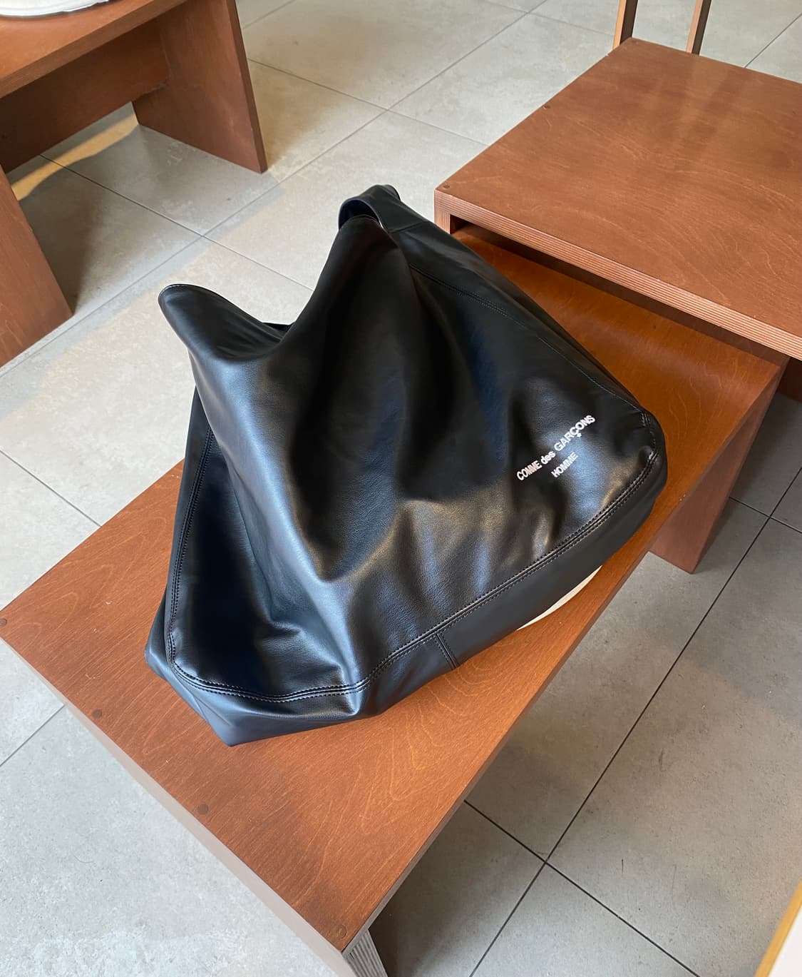 꼼데가르송 옴므 레더백 상품이미지4