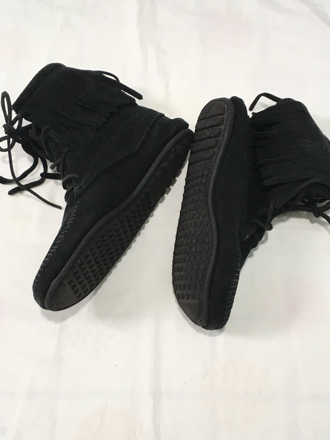 미네통카 Minnetonka 블랙 부츠 상품이미지3