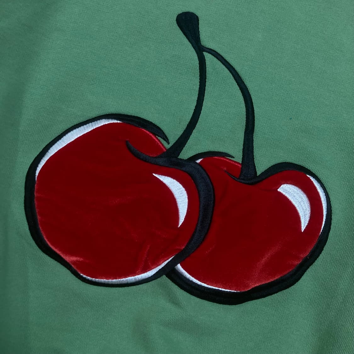 키르시 체리 빅로고 그린 맨투맨 상품이미지2