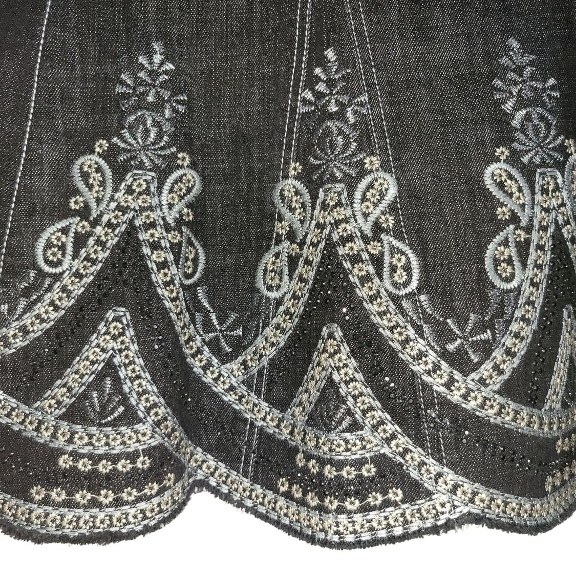 오리엔탈 흑청 자수디테일 미디스커트 상품이미지3