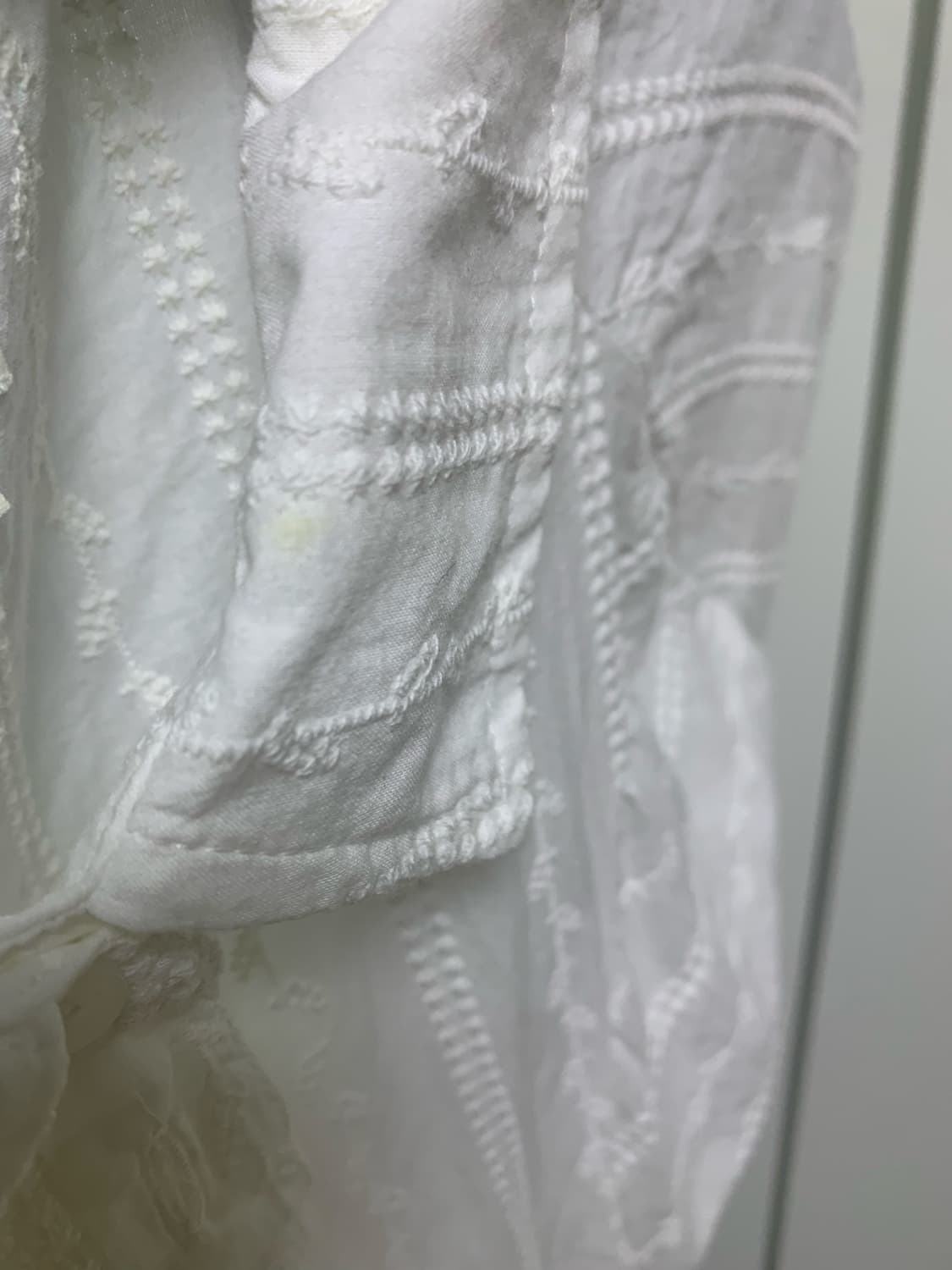 포에브 Broderie Shirring 브로더리 셔링 셔츠 화이트 상품이미지3