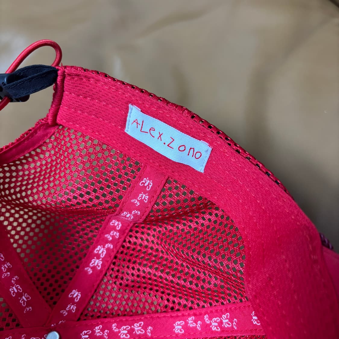 알렉스 조노 아이 디그 러닝 레드 메쉬 트러커 햇 레드 상품이미지9