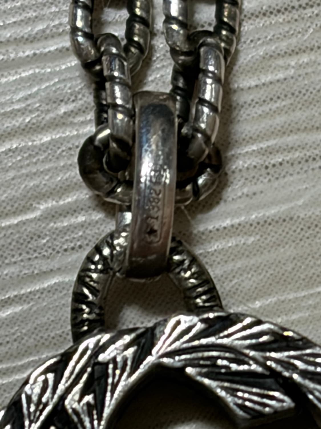 구찌 인터로킹 G 펜던트 네클리스 실버 상품이미지4