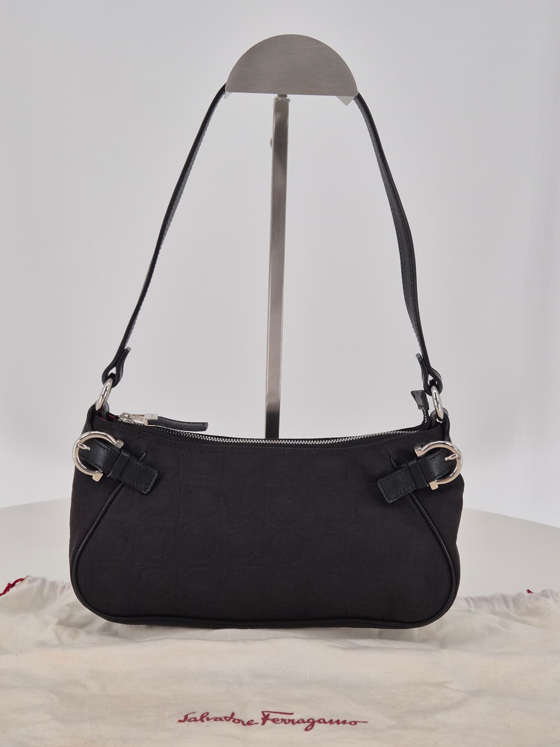 페레가모 간치니 미니호보백 상품이미지1