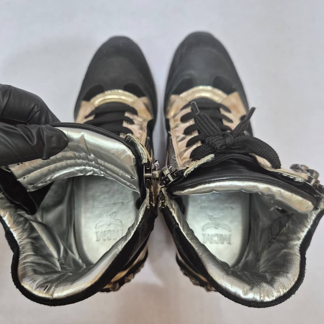 MCM 블랙&골드 웨지 하이탑 스니커즈 상품이미지5