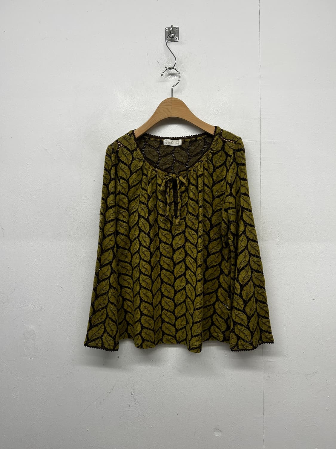JPN 빈티지 올리브색 잎사귀 패턴 블라우스 상품이미지2