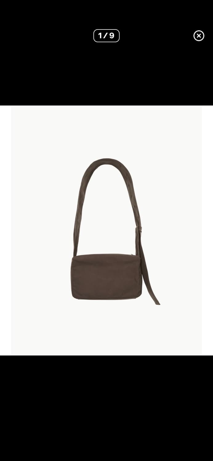 아모멘토 숄더백 구합니다 (라이즈소희착용가방) 상품이미지1