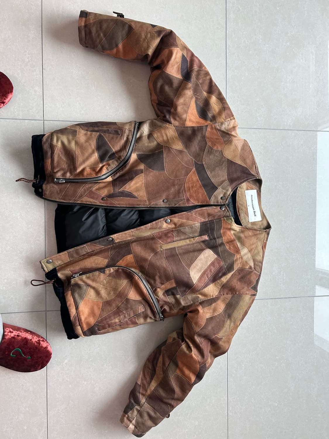 Andersson Bell 레더 패치 프린트 패디드 점퍼 상품이미지1