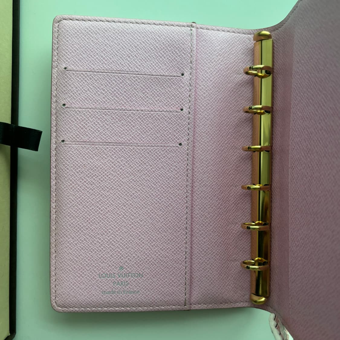 루이비통 아젠다 6공 다이어리 멀티컬러 상품이미지6