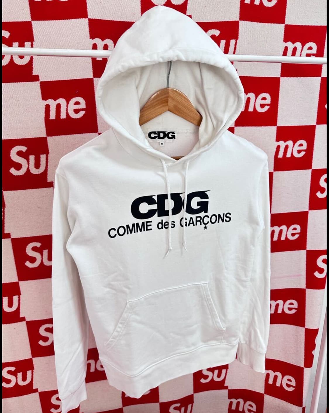 Cdg 화이트 후드티 구합니다 상품이미지1