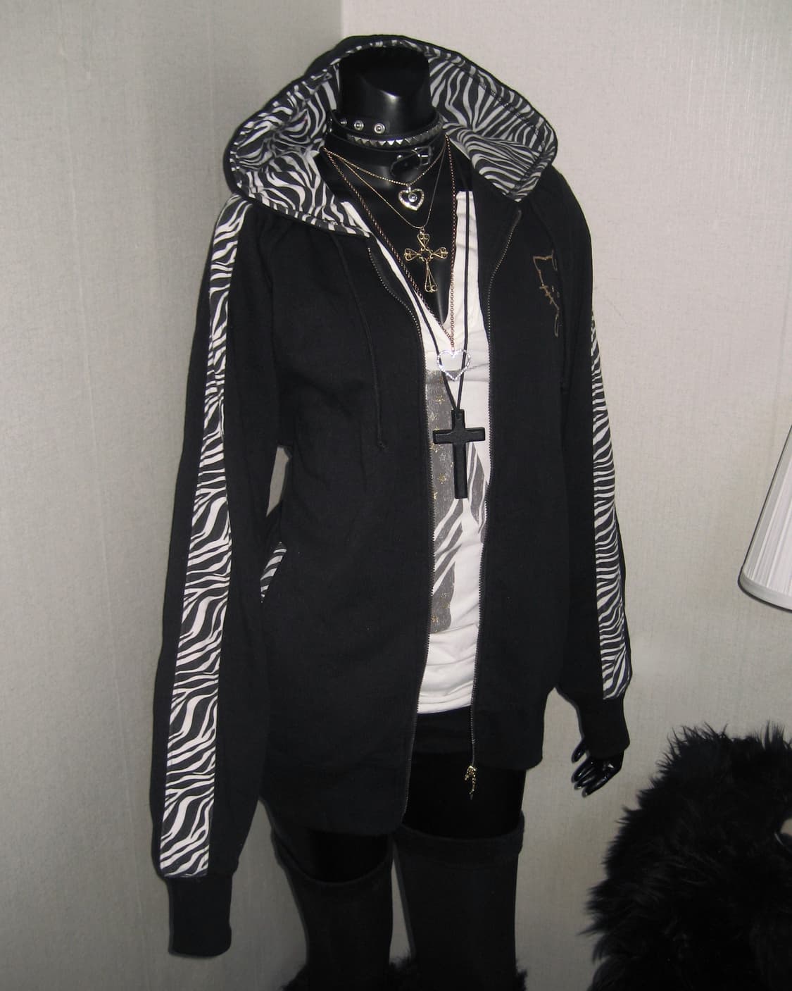 헬로키티 지브라 후드집업 오네갸루 펑크 상품이미지6