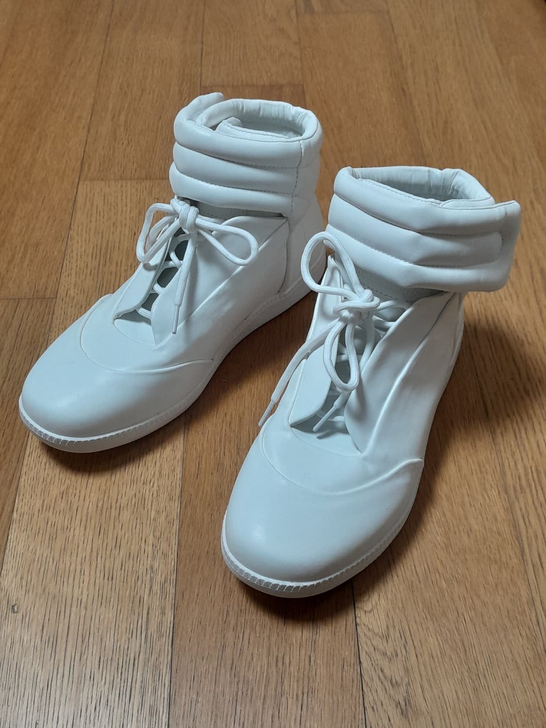 마르지엘라맛 하이탑 스니커즈 상품이미지1