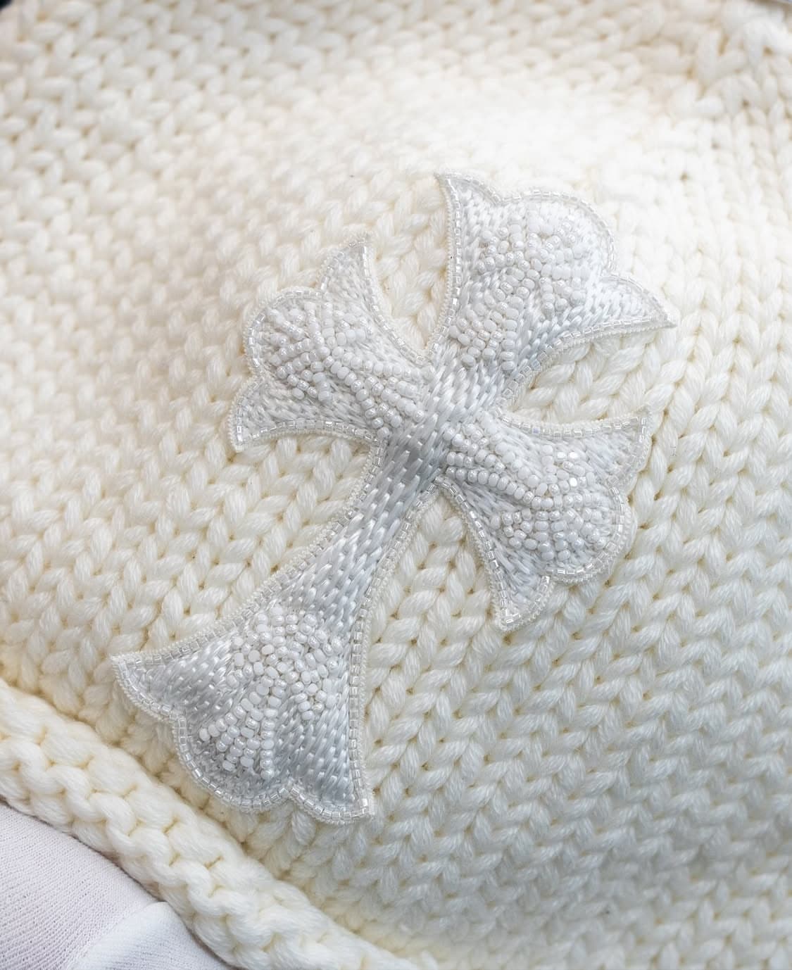 크롬하츠 캐시미어 비즈 크로스 화이트 비니 상품이미지6