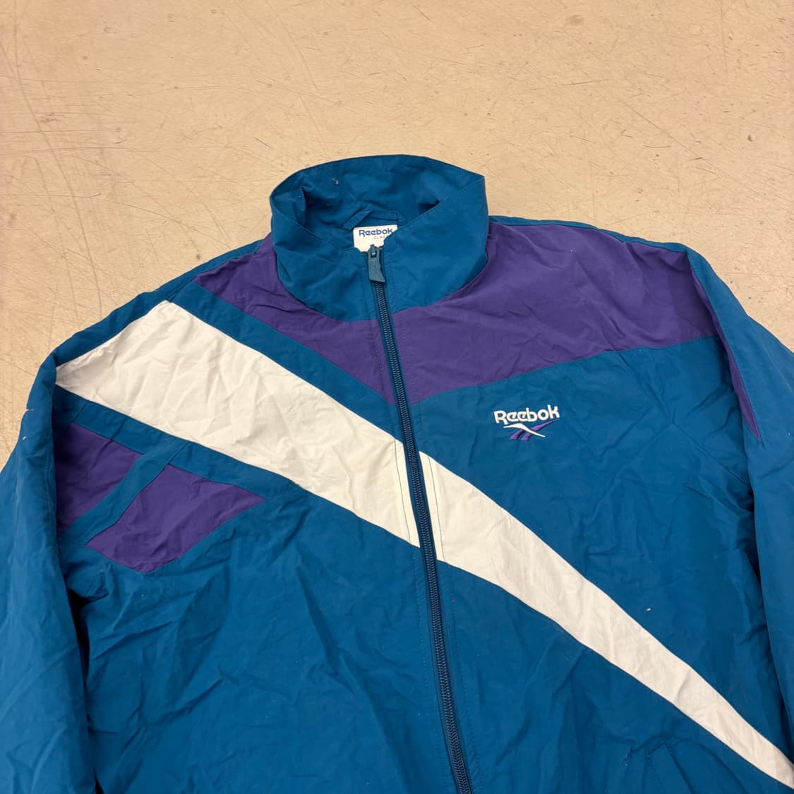 리복 배색 빅로고 바람막이 상품이미지2