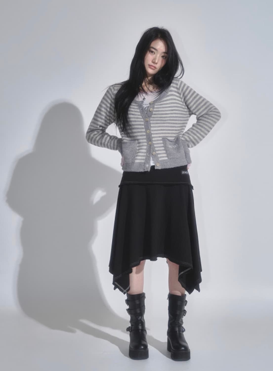 애즈온 레나 언발란스 스커트 블랙 상품이미지1