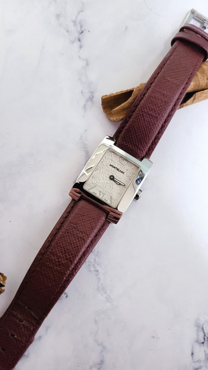 정품 몽블랑 프로파일 남여공용 쿼츠시계 [정품박스, 여분 스트랩 포함] 상품이미지7