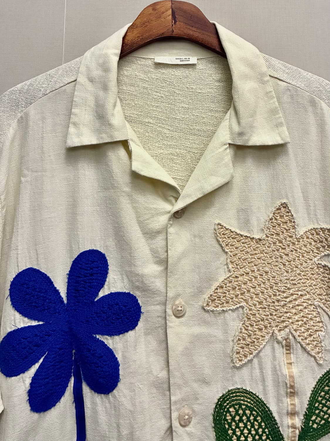 (L/103)ZARA 자라 리넨 플라워 패치 자수 오픈카라셔츠 상품이미지3