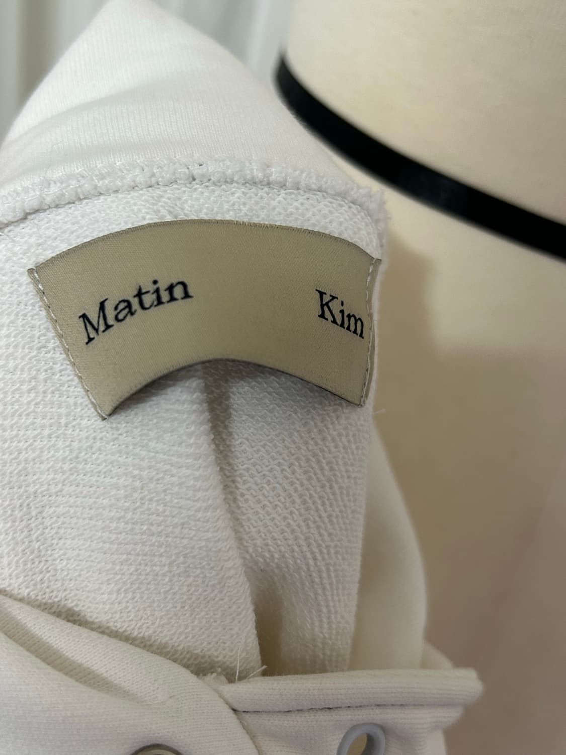 마뗑킴 크롭 볼레로 후드티 아이보리 상품이미지3