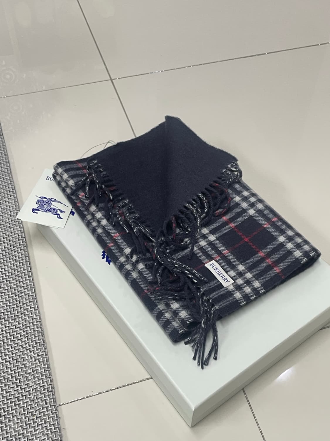 버버리 체크 머플러 풀세트 (택, 박스 O) 상품이미지3