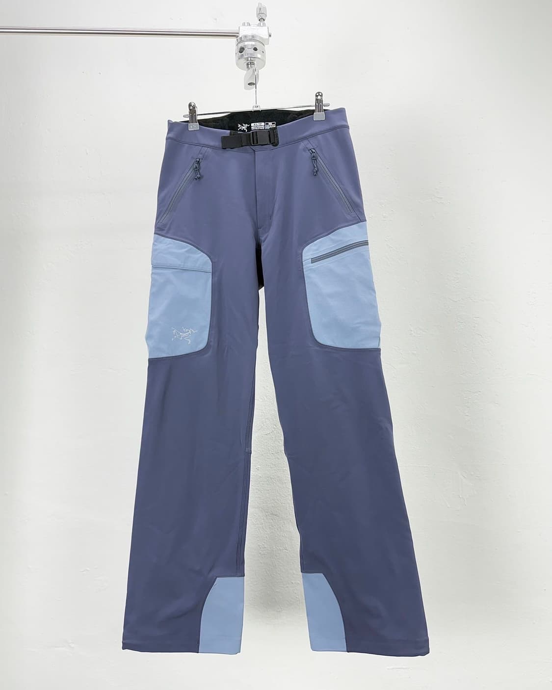 아크테릭스 감마 ar 스카이블루 소프트 쉘 팬츠 상품이미지1