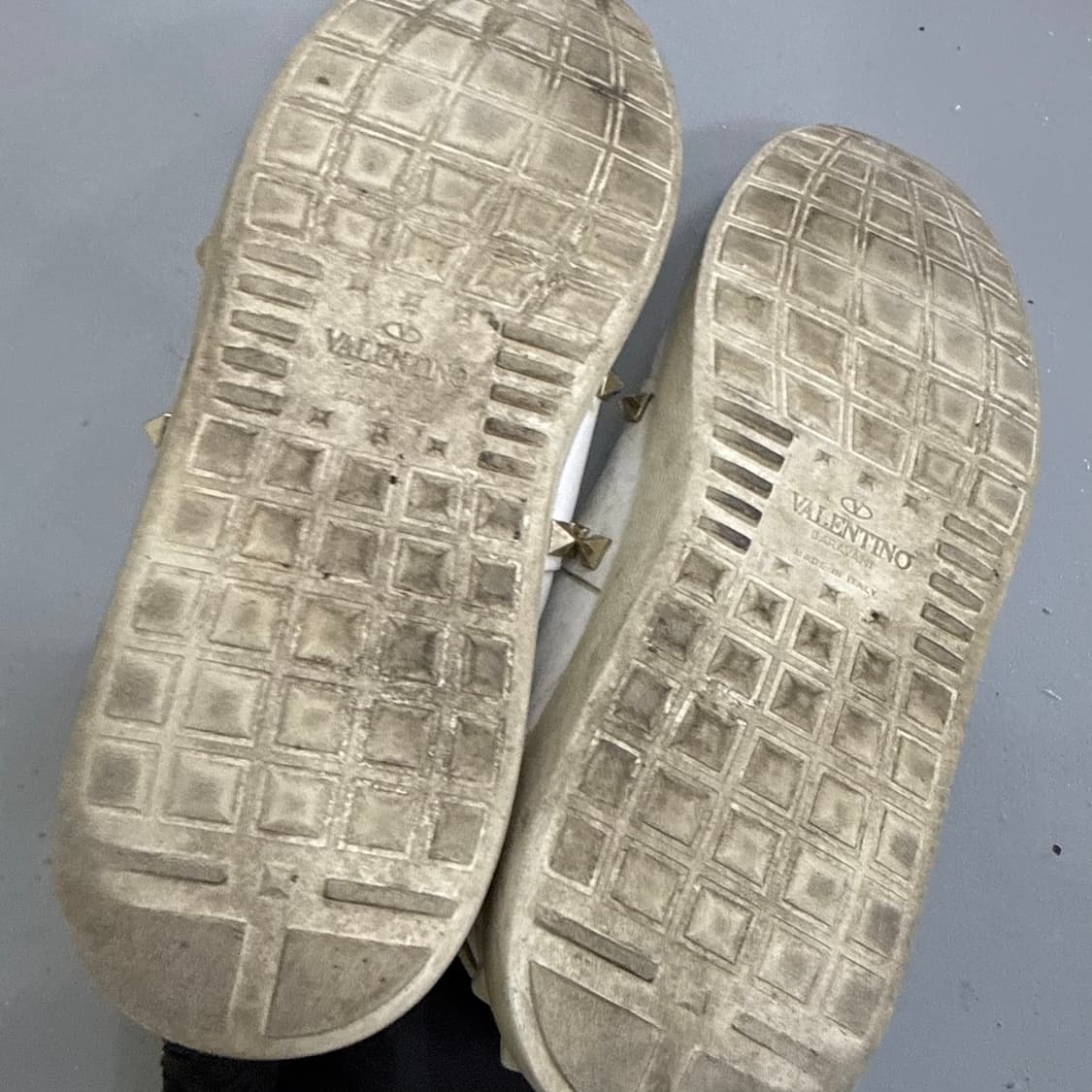 36 발렌티노 락스터드 스니커즈 0316T 상품이미지4