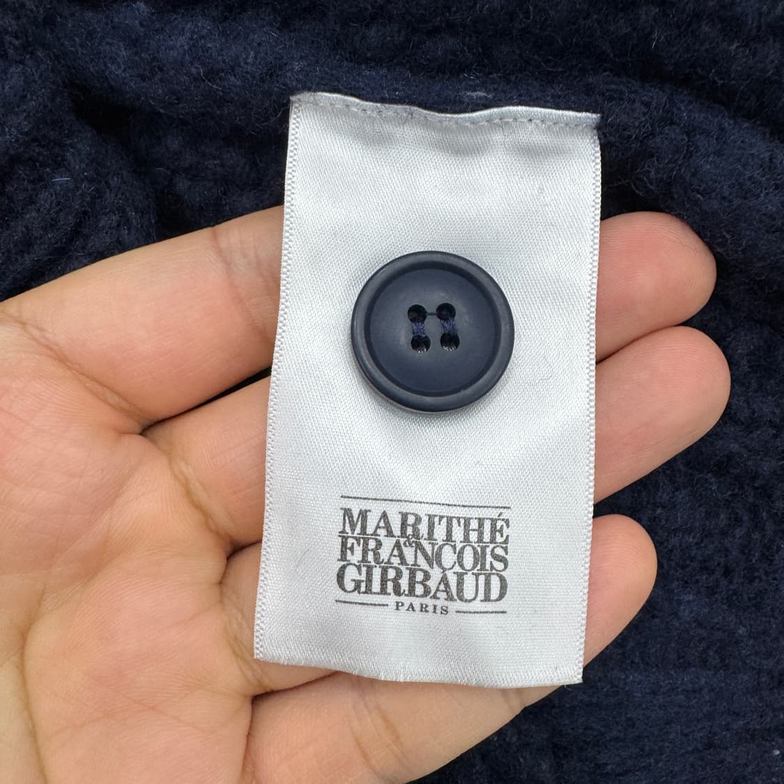 FREE 마리떼프랑소와저버 네이비 케이블 니트 가디건  상품이미지6