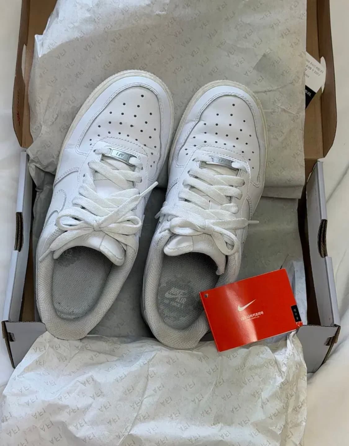 나이키 에어포스 230 상품이미지1