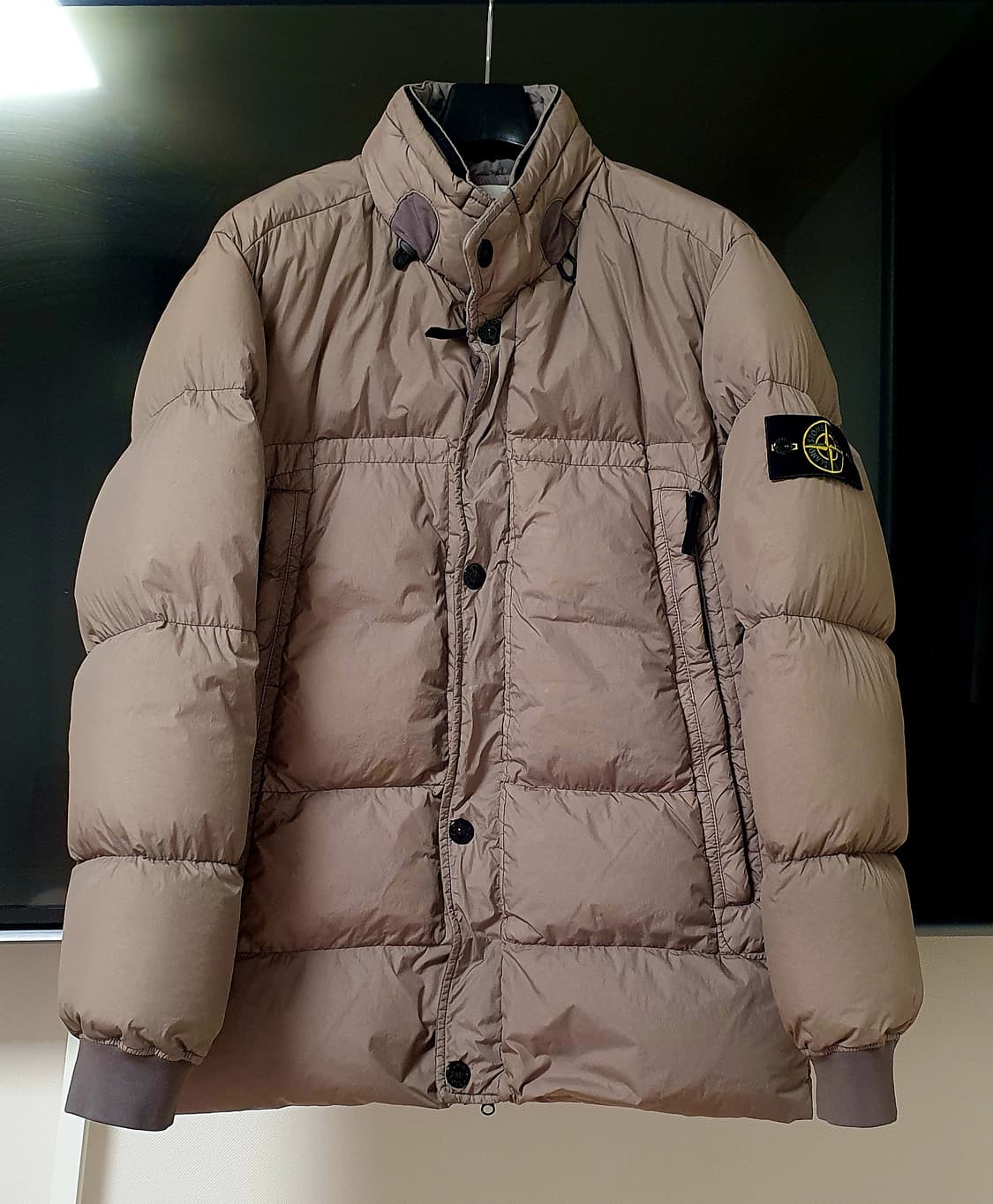 스톤아일랜드 20FW 크링클랩스 논후드 패딩(머드베이지,L) 상품이미지2