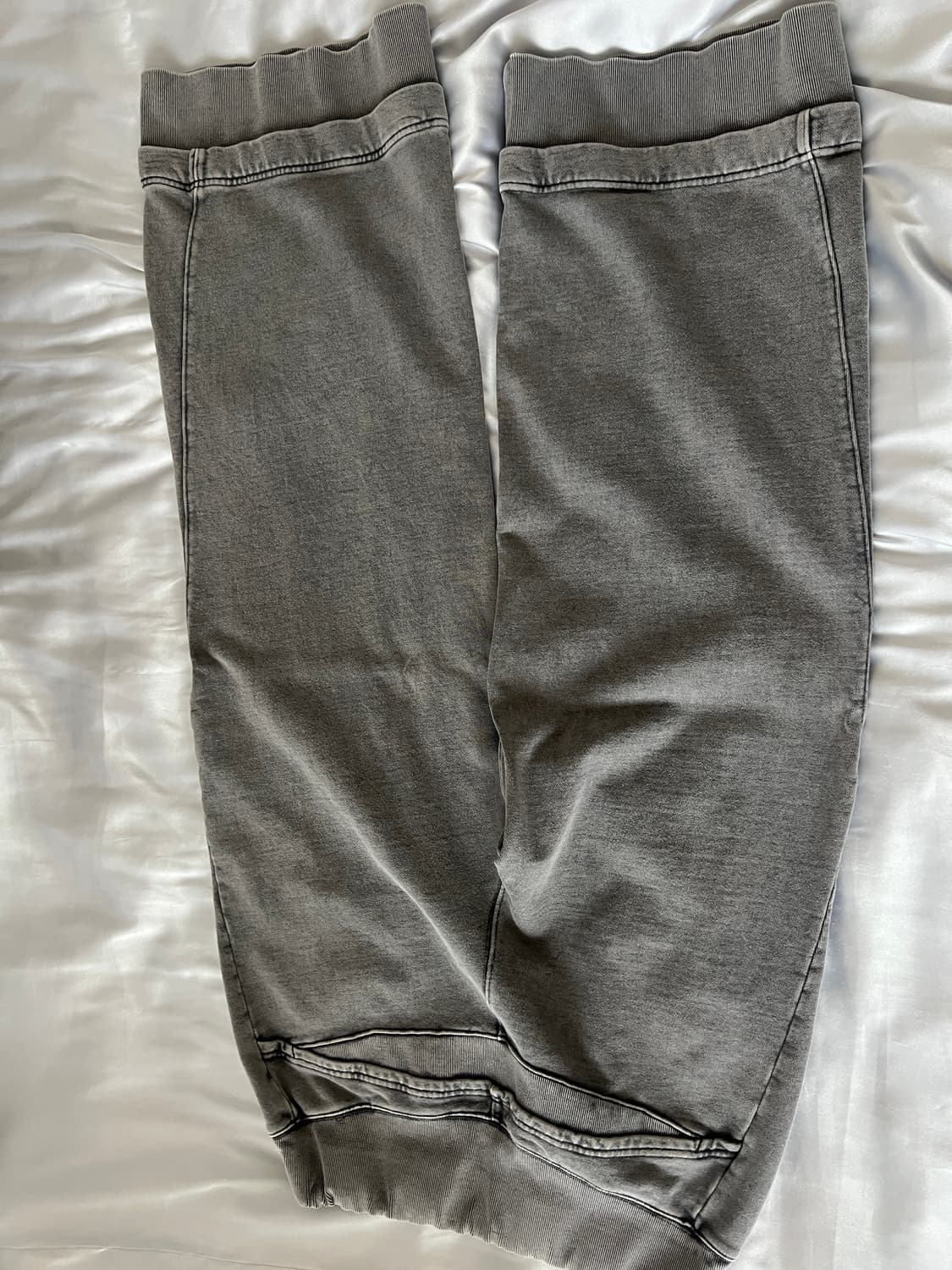 미스치프 밴딩 스웨트팬츠 워시드 차콜 상품이미지3