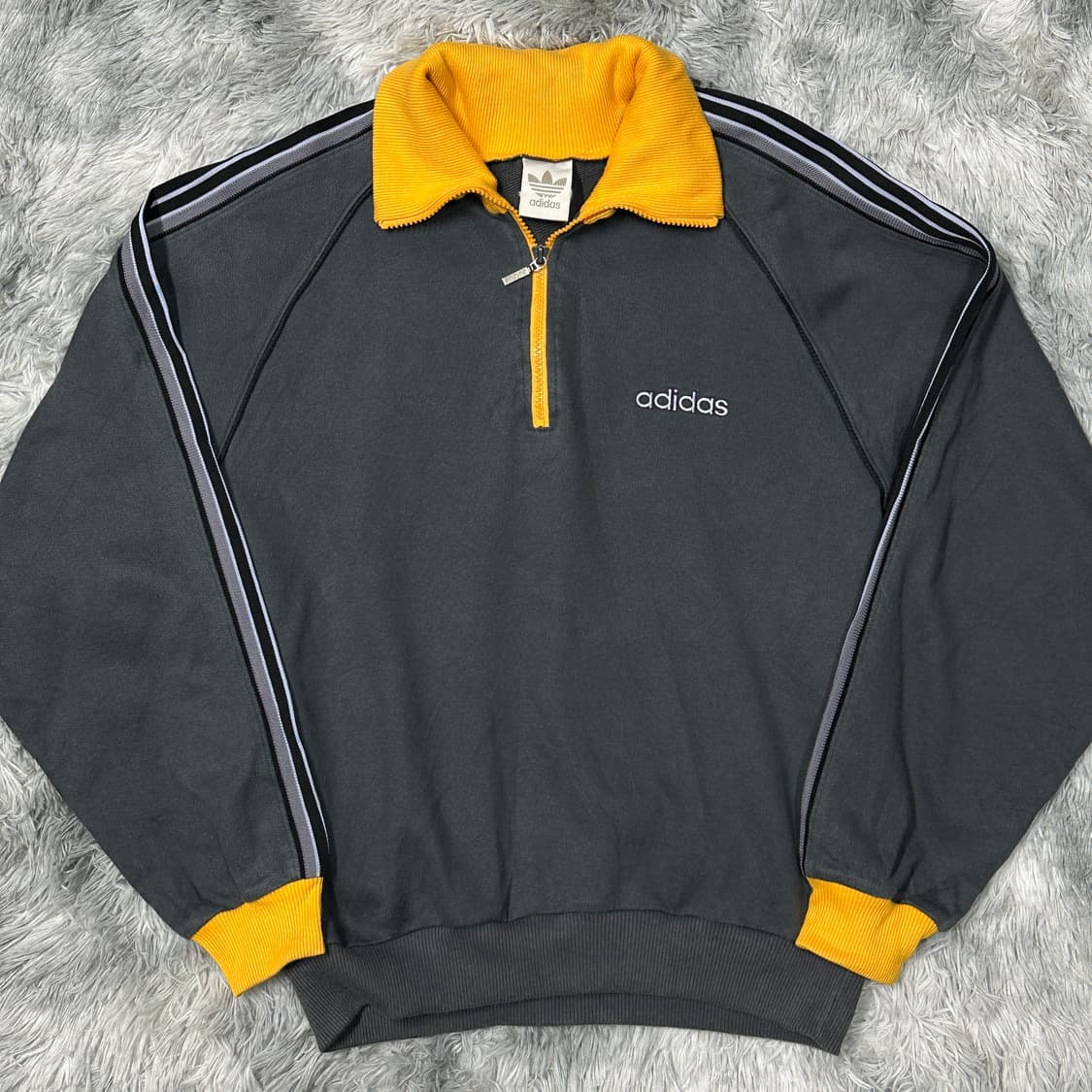 아디다스 데상트 올드스쿨 하프집업  상품이미지1