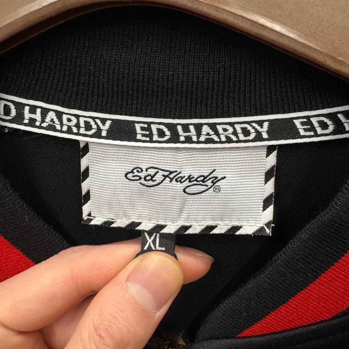 에드 하디 트랙 자켓 전면 타이거 크라운 자수 포인트 블랙 상품이미지7