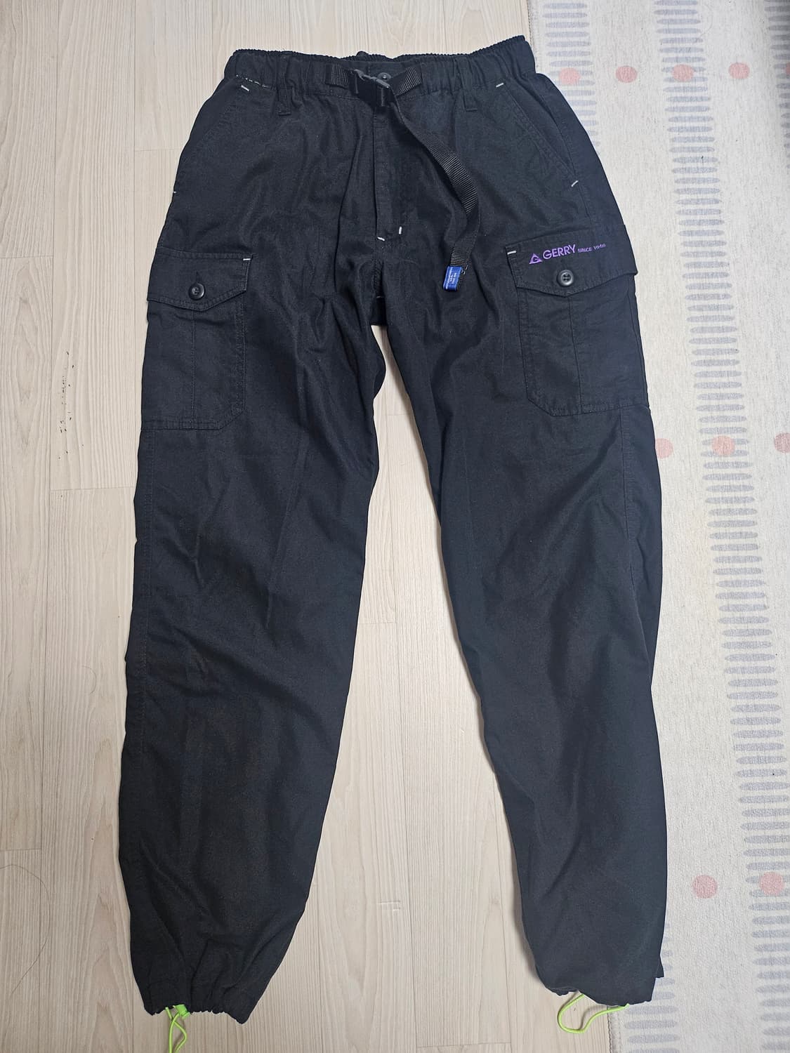 제리 블랙 색상 카고 조거 팬츠 상품이미지1