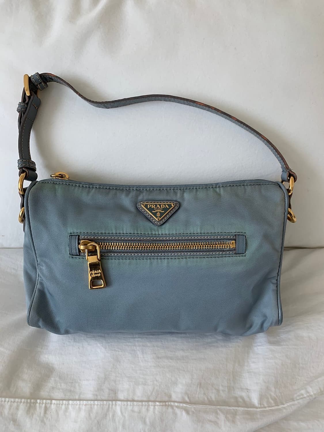 프라다 나일론 포치 미니백 상품이미지3