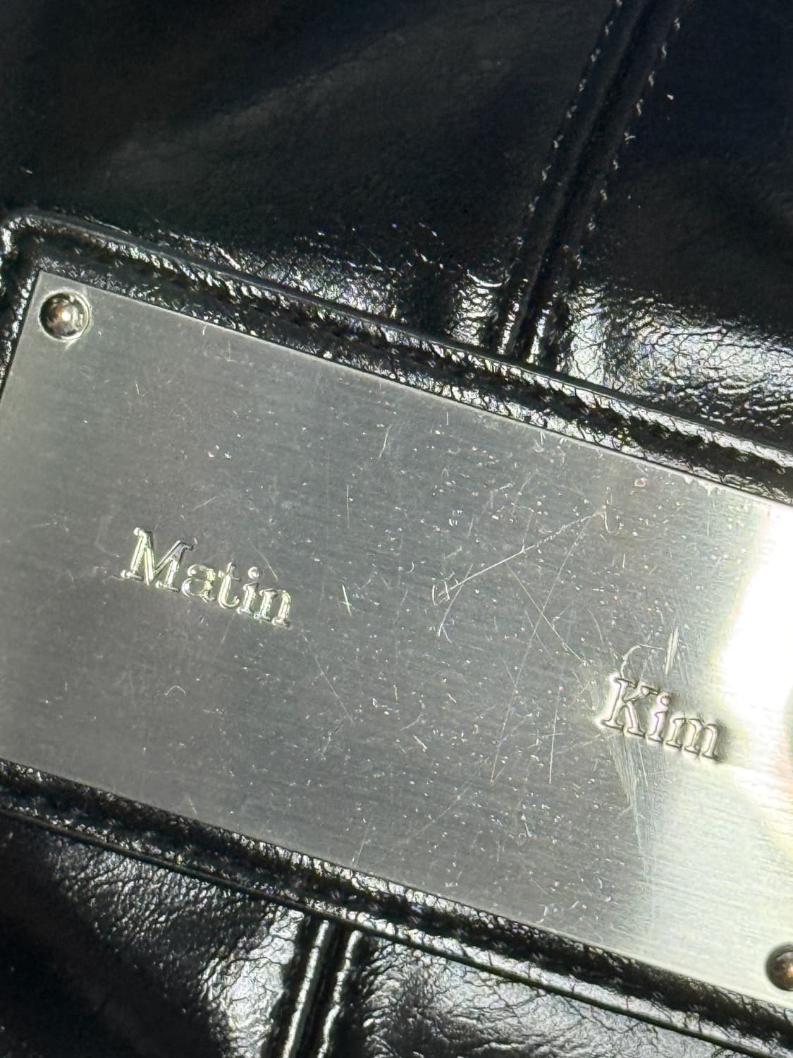 마뗑킴 하프 셔링 리본 라운드백 블랙 상품이미지2