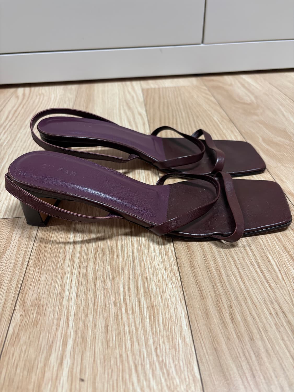 [37] 바이파 레나타 가죽 슬링백 샌들 멀롯 상품이미지3