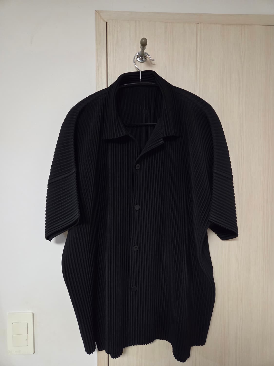 옴므플리세 먼슬리 반팔 셔츠 2사이즈  판매합니다. 상품이미지1