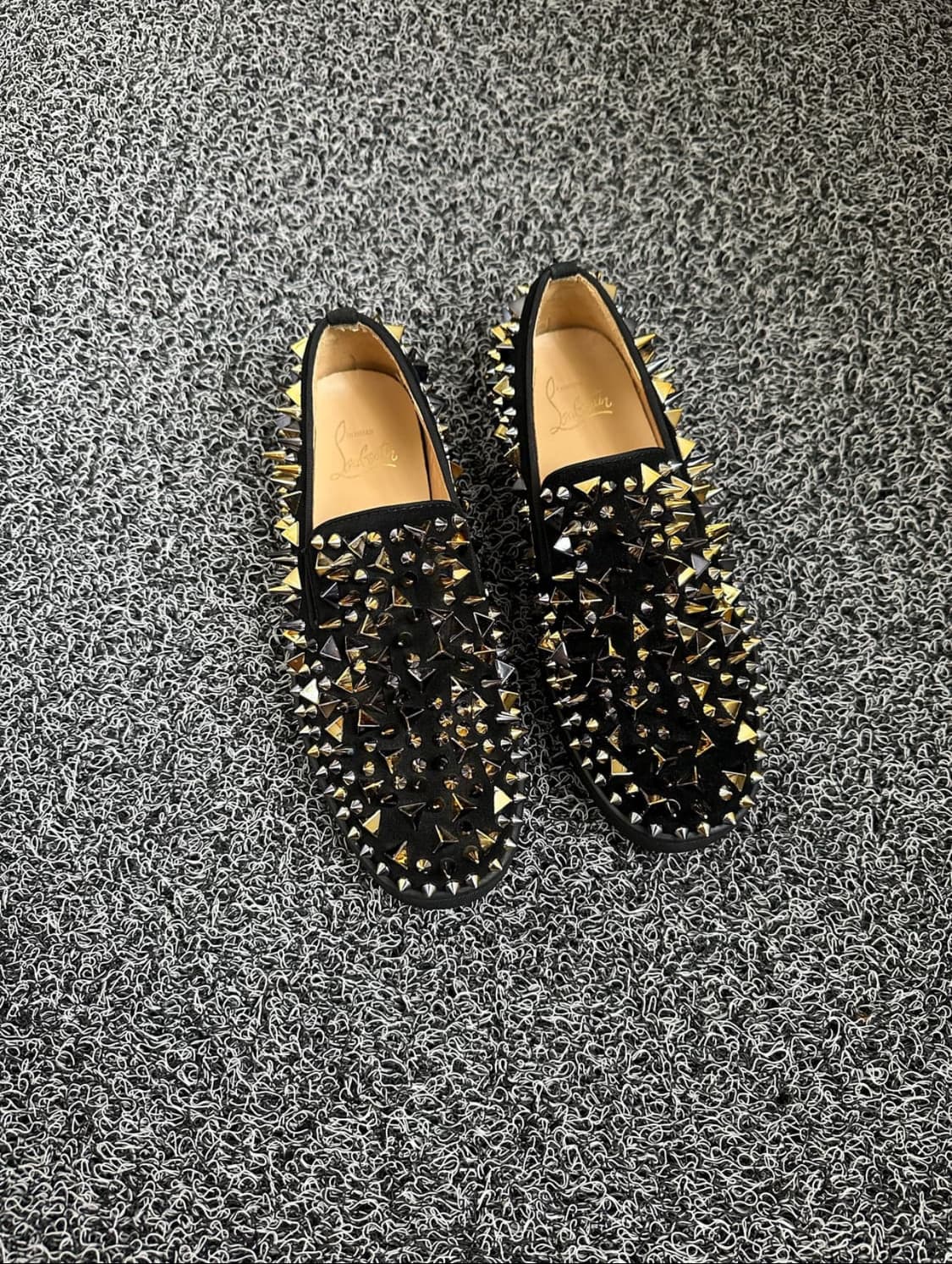 크리스찬 루부탱 스터드 로퍼 블랙 상품이미지3