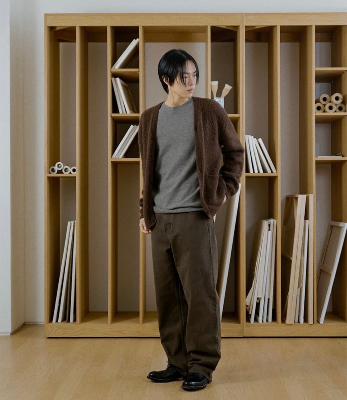 [L] 마이라이브러리 Round Neck Knit Warm Gray 상품이미지3